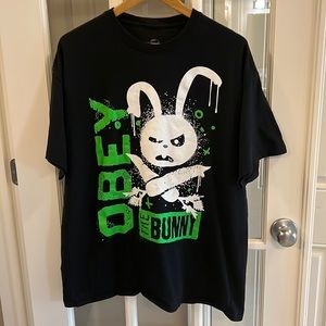 Universal Studios Official Men’s Life with Pets Obey the Bunny T-Shirt size XLG